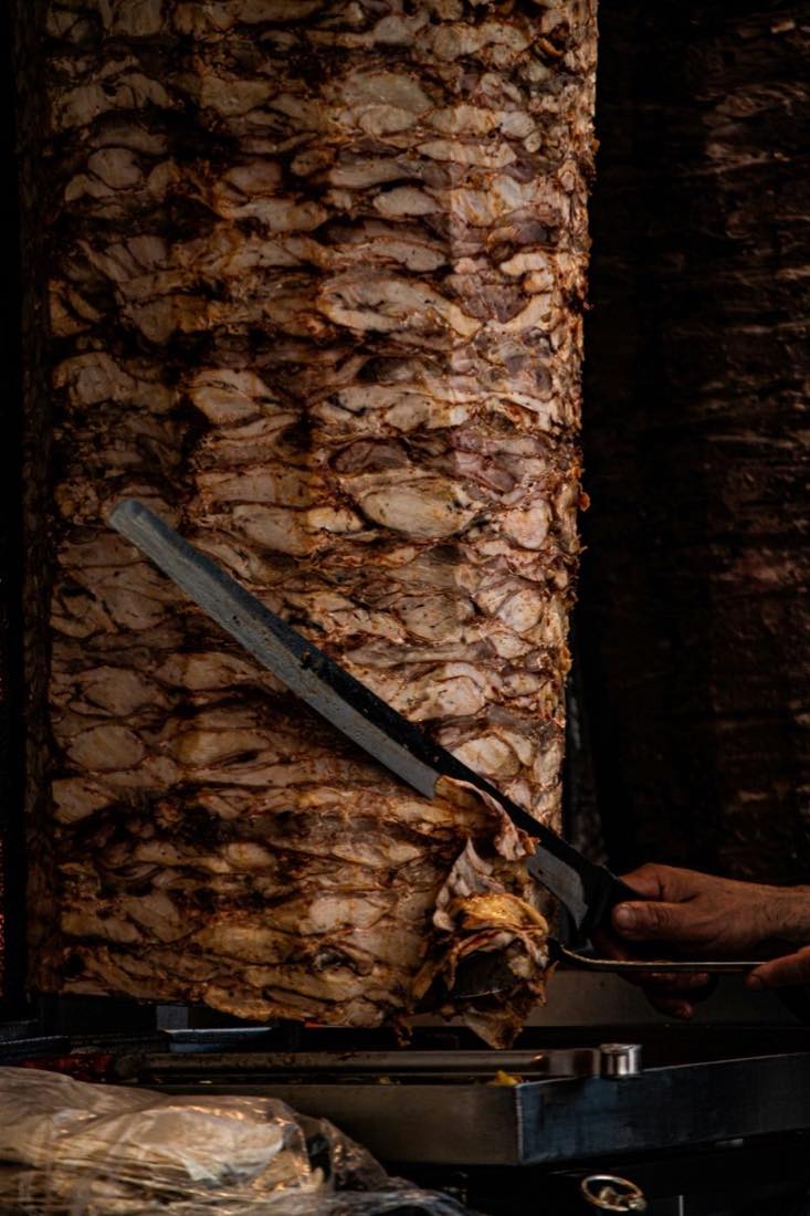 La broche de viande qui tourne devant la résistance